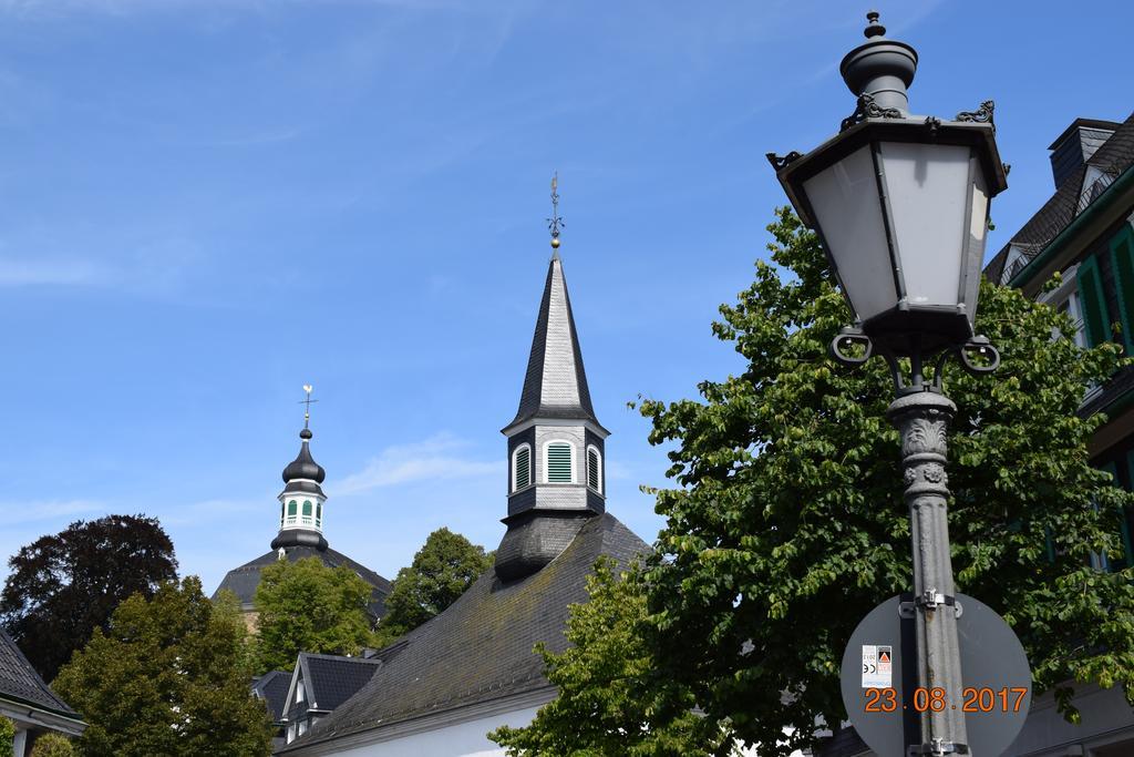 Messewohnung Graefrath Solingen Bagian luar foto