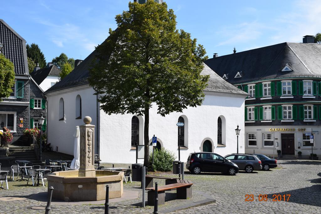 Messewohnung Graefrath Solingen Bagian luar foto